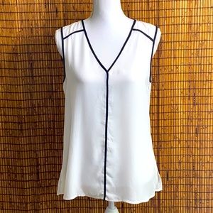 Women’s Sleeveless Halogen Top Medium